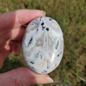 Moss Agate Palm Pillow Stone (T5)